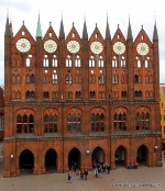 Der Alte Markt mit Rathaus Der Alte Markt mit Rathaus