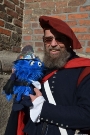 Büchertürme Stralsund_Blaubert mit neuem Mantel und Stadtwache