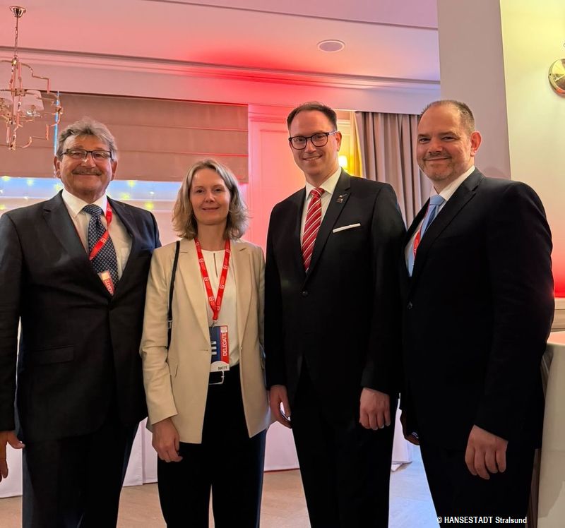 Hansetag-Stargard-2026-I-Stralsunder-Delegation-mit-Vormann-OB-Jan-Lindenau-Luebeck.jpg